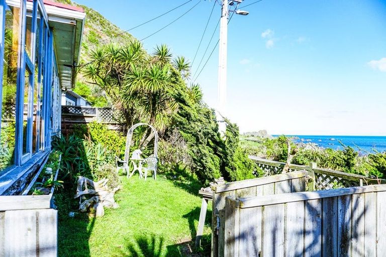 Photo of property in 47 Moa Point Road, Moa Point, Wellington, 6022