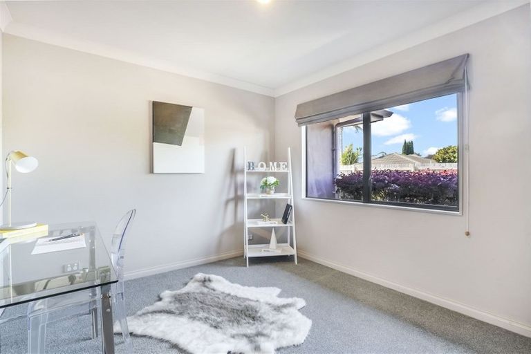 Photo of property in 16 Lockhart Place, Rototuna, Hamilton, 3210