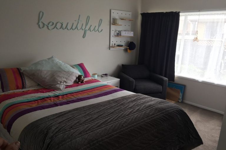 Photo of property in 1/172 Fisher Parade, Farm Cove, Auckland, 2012