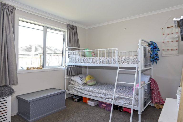 Photo of property in 17 Richardson Road, Omokoroa, 3114