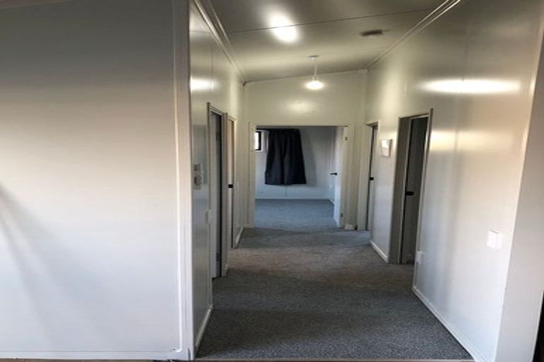 Photo of property in 104a Te Pene Avenue, Titahi Bay, Porirua, 5022