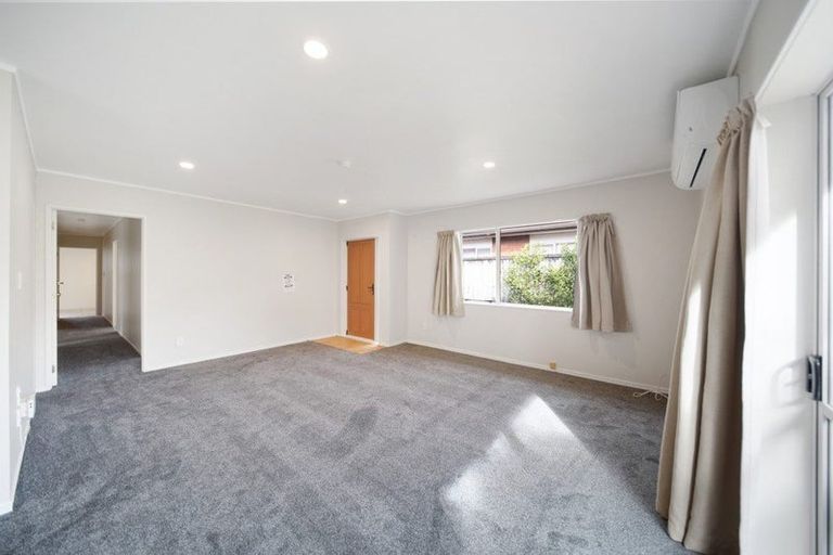 Photo of property in 100 Crawford Avenue, Mangere Bridge, Auckland, 2022