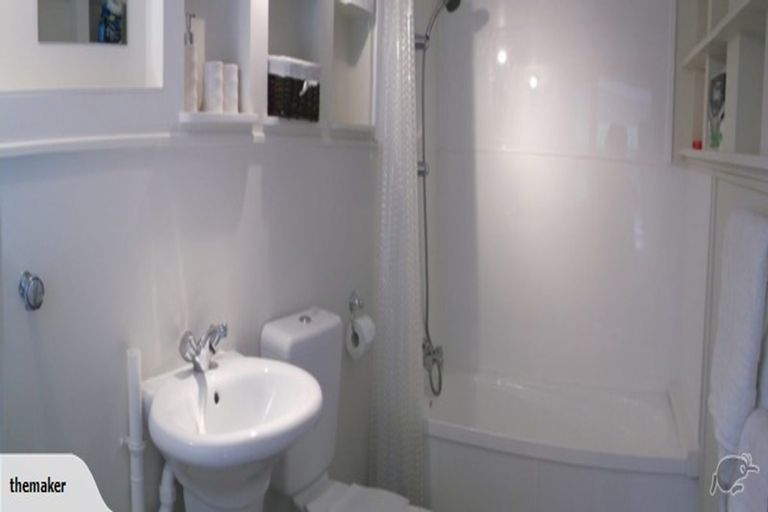 Photo of property in 12 Lucknow Terrace, Hospital Hill, Napier, 4110