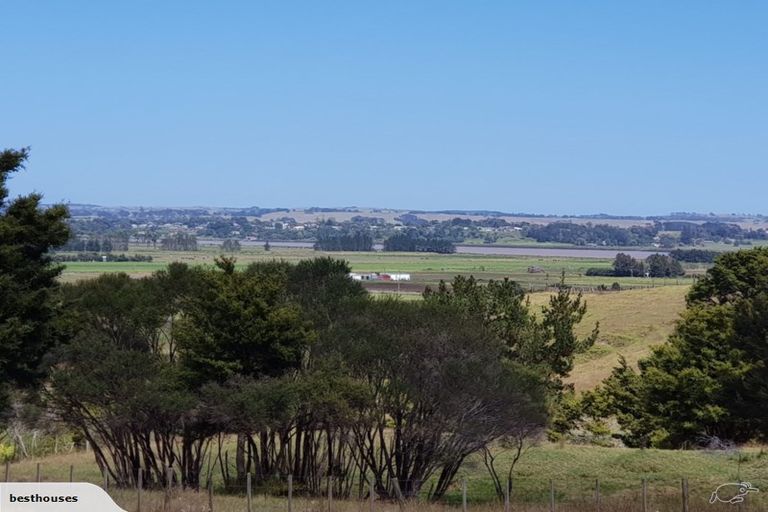 Photo of property in 8 Bayly Street, Baylys Beach, Dargaville, 0377