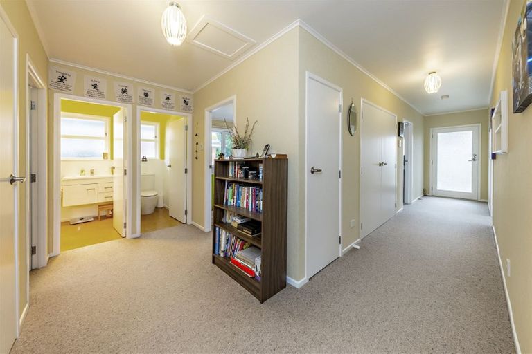 Photo of property in 19 Greers Road, Weymouth, Auckland, 2103
