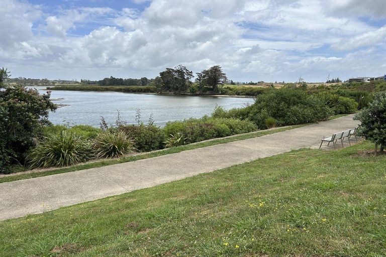 Photo of property in 25 Ngakoro Road, Karaka, Papakura, 2113