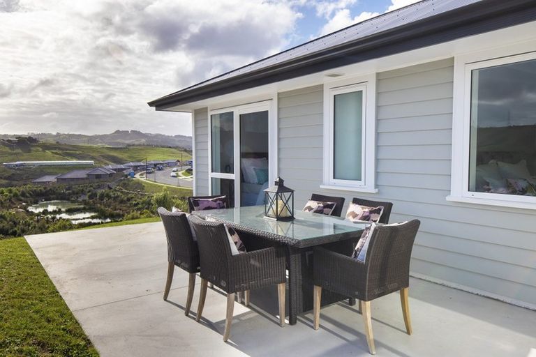 Photo of property in 16 Clark Rise, Pokeno, 2402