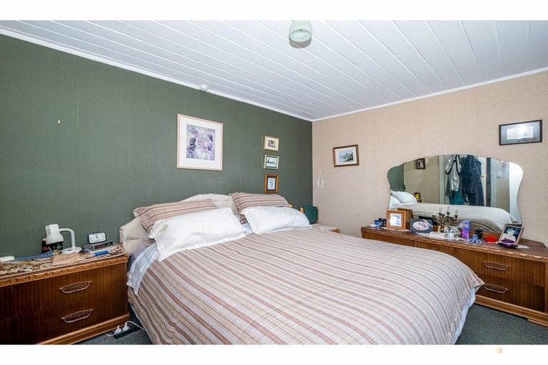 Photo of property in 39 Rhodes Street, Waimate, 7924