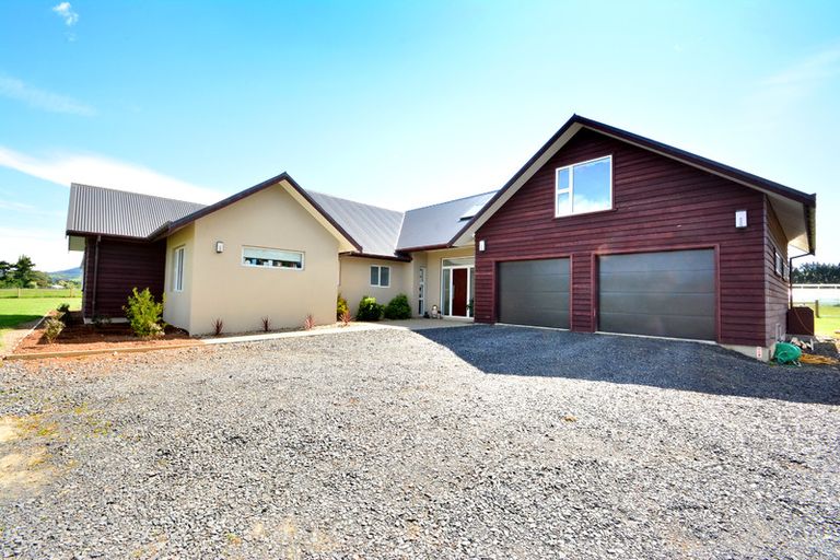 Photo of property in 100 Wingatui Road, Mosgiel, 9024
