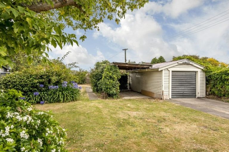 Photo of property in 69 Epsom Road, Sockburn, Christchurch, 8042