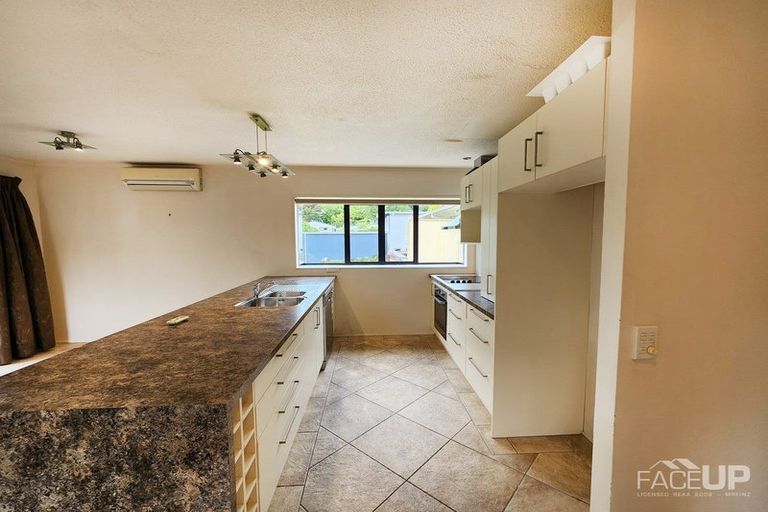 Photo of property in 2/221 Manuka Road, Bayview, Auckland, 0629