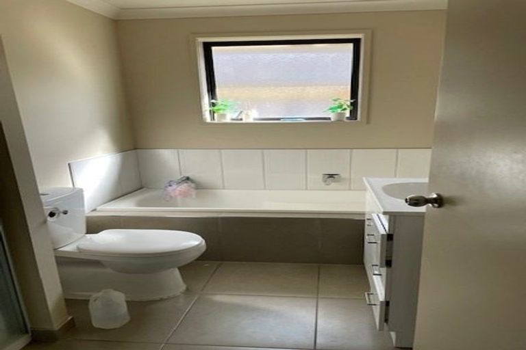 Photo of property in 52a Halsey Road, Manurewa, Auckland, 2102