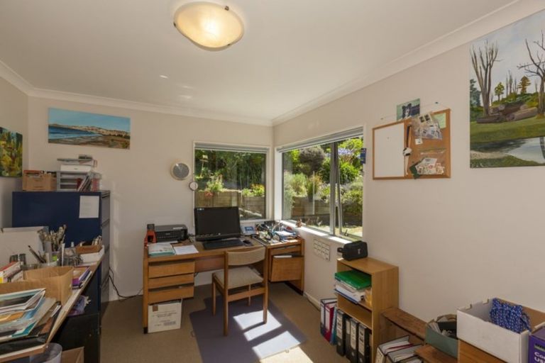 Photo of property in 21 Cascade Way, Paraparaumu, 5032