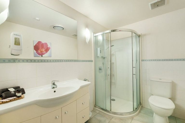 Photo of property in Anchorage Apartments, 317/36 Victoria Road, Mount Maunganui, 3116