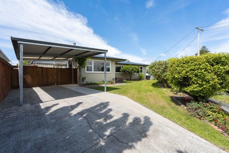 Photo of property in 4 Marsden Place, Awapuni, Palmerston North, 4412
