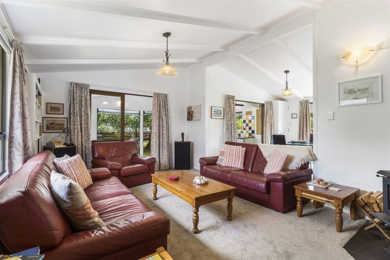 Photo of property in 218 Patuwai Drive, Whangamata, 3620