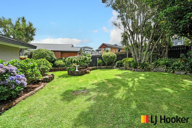Photo of property in 33 Peretao Rise, The Gardens, Auckland, 2105