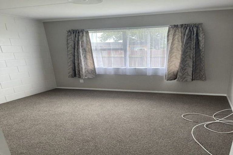 Photo of property in 72 Hokio Beach Road, Levin, 5510