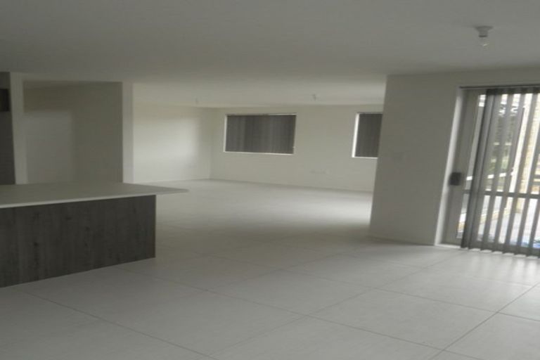 Photo of property in 9 Lomas Way, Albany, Auckland, 0632