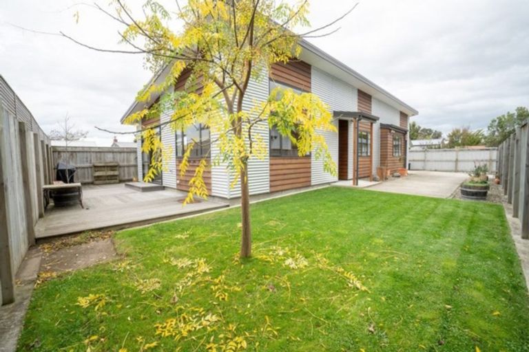 Photo of property in 76 Keeling Street, West End, Palmerston North, 4412