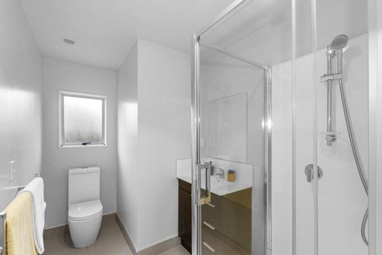 Photo of property in 7 Wattle Street, New Lynn, Auckland, 0600