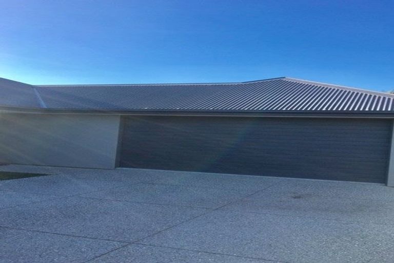 Photo of property in 16 Cone Peak Close, Lake Hayes, Queenstown, 9304