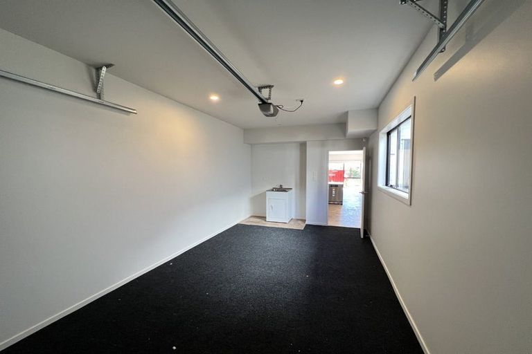 Photo of property in 5 Aramata Road, Papakura, 2110