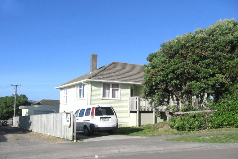 Photo of property in 92 Tireti Road, Titahi Bay, Porirua, 5022