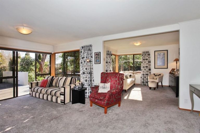 Photo of property in 35 Witbrock Crescent, Burnside, Christchurch, 8053