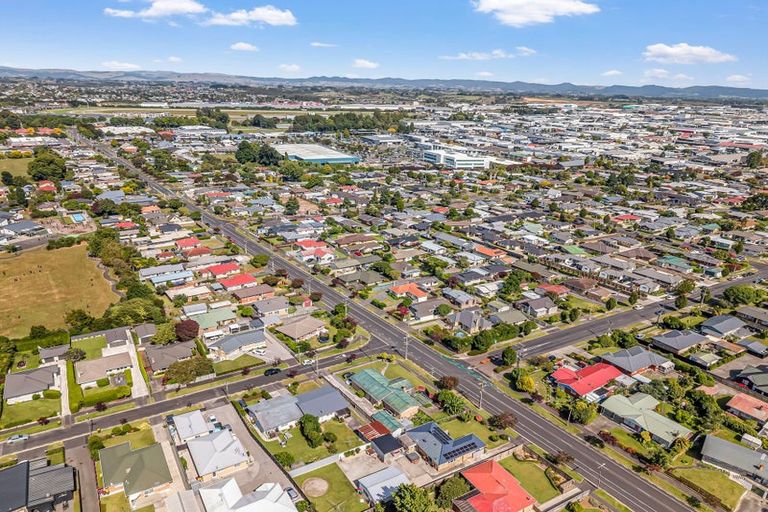 Photo of property in 1 Kingsley Street, St Andrews, Hamilton, 3200