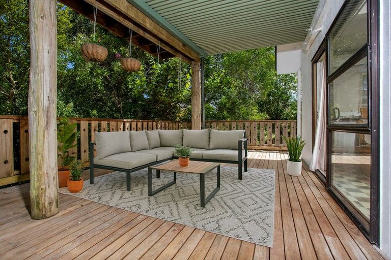 Photo of property in 34 The Avenue, Albany, Auckland, 0632