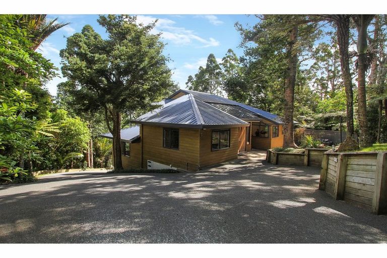 Photo of property in 88 Hinau Road, Waimauku, 0881