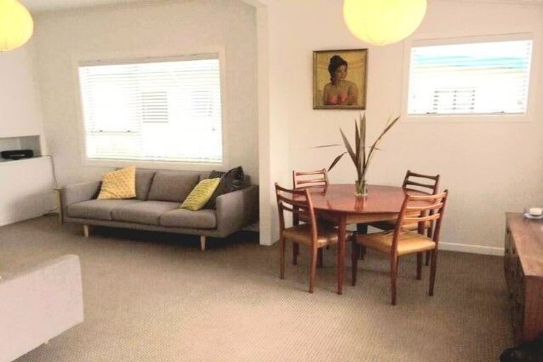 Photo of property in 17 Elizabeth Street, Moera, Lower Hutt, 5010