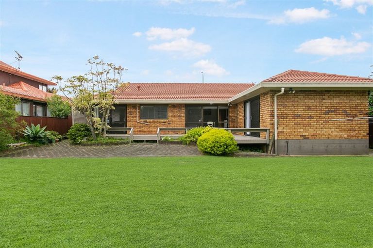 Photo of property in 295 Bucklands Beach Road, Bucklands Beach, Auckland, 2012