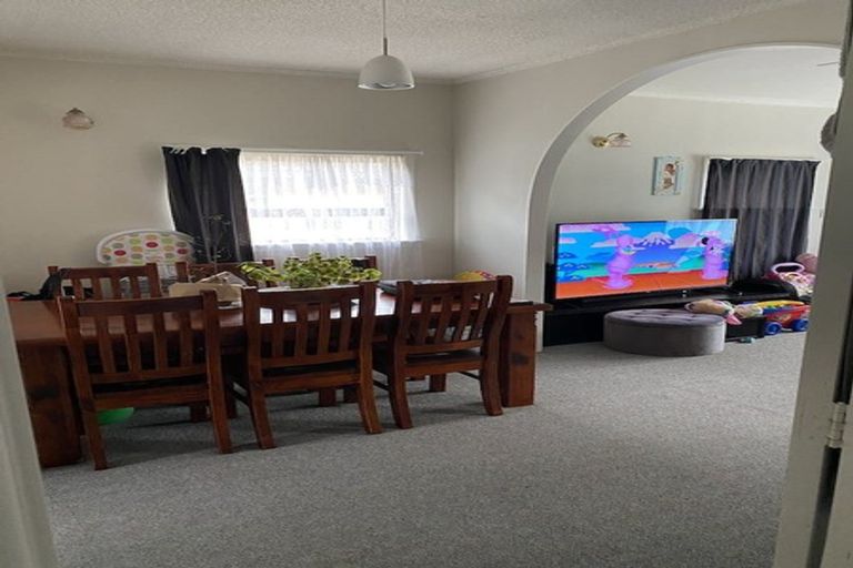 Photo of property in 1/43 Victoria Road, Papatoetoe, Auckland, 2025