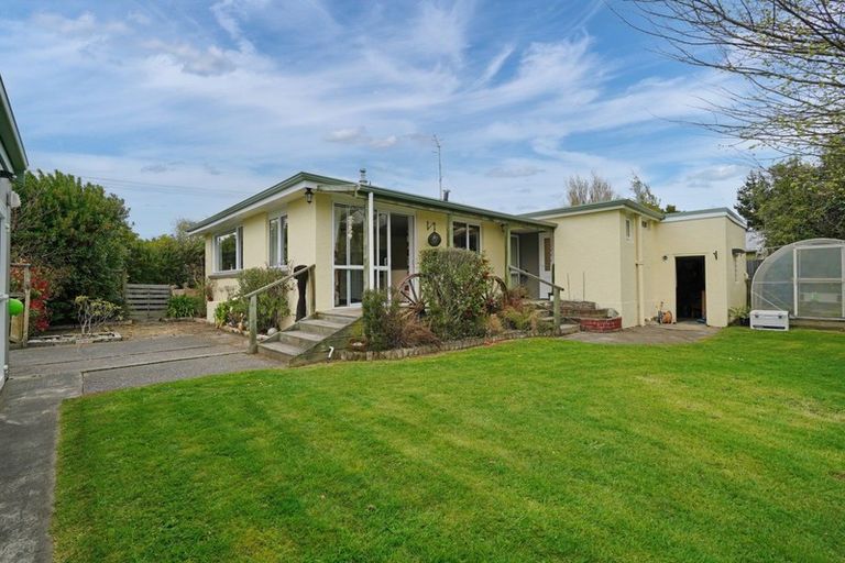 Photo of property in 9 Allan Street, Otatara, Invercargill, 9879