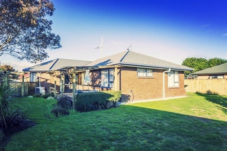 Photo of property in 14 Farnborough Drive, Nawton, Hamilton, 3200