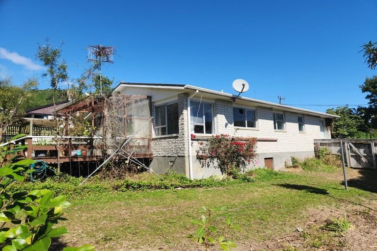 Photo of property in 7 Ruru Street, Waikanae, 5036