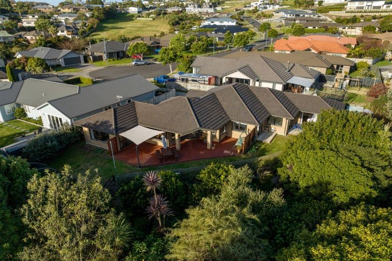 Photo of property in 153 Oteki Park Drive, Welcome Bay, Tauranga, 3112