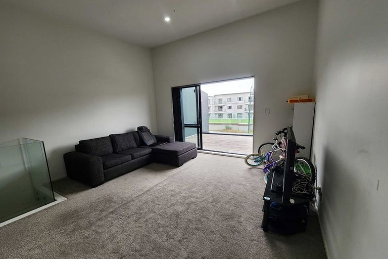 Photo of property in 8b Carlos Drive, Flat Bush, Auckland, 2016