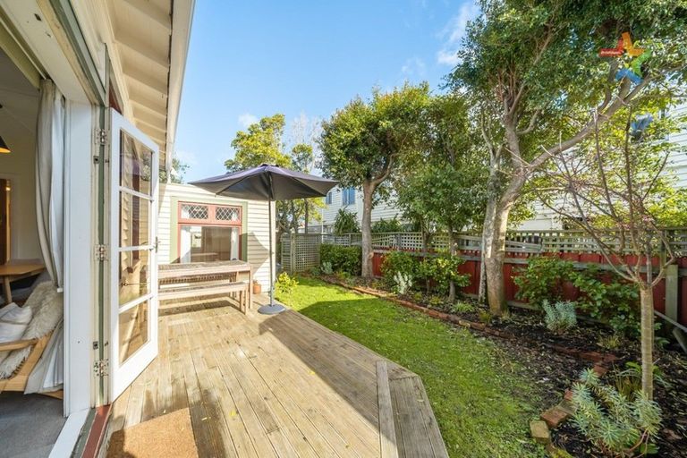 Photo of property in 17 Pirie Crescent, Moera, Lower Hutt, 5010