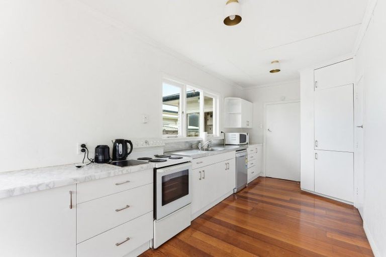 Photo of property in 12 Belvedere Crescent, Takaro, Palmerston North, 4412