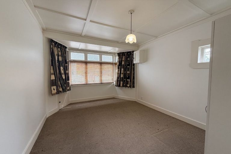 Photo of property in 34 Shakespeare Road, Bluff Hill, Napier, 4110