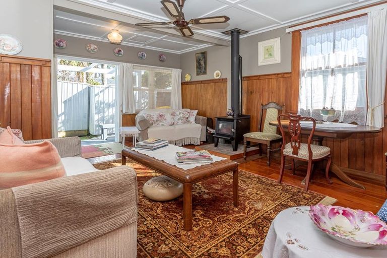 Photo of property in 2 Aputa Avenue, Te Puru, Thames, 3575