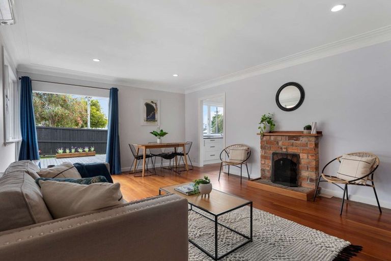 Photo of property in 1/12 Miro Street, New Lynn, Auckland, 0600