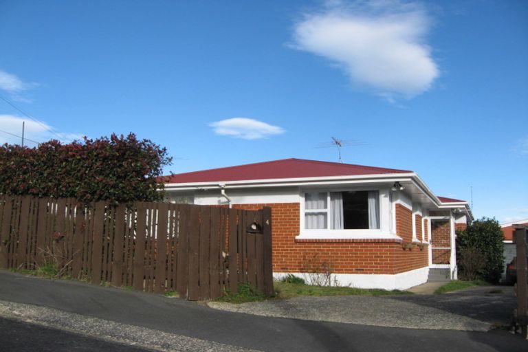 Photo of property in 8 Shearwater Rise, Rothesay Bay, Auckland, 0630