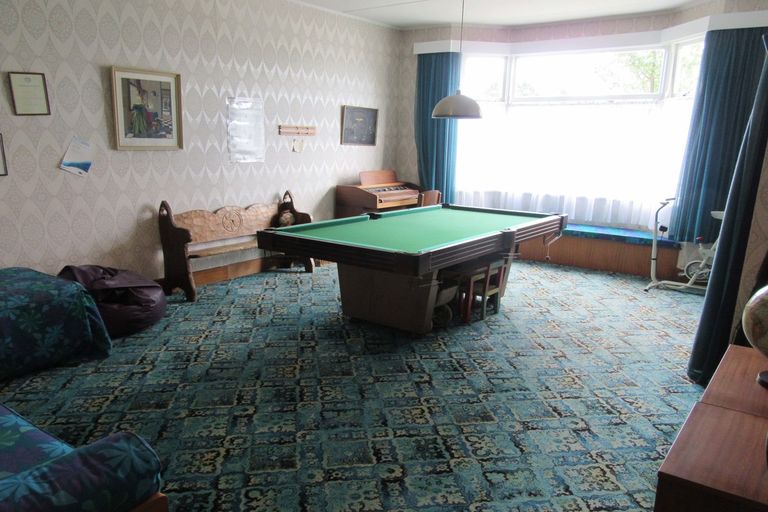 Photo of property in 33 Rhodes Street, Waimate, 7924