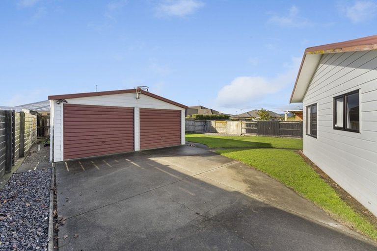 Photo of property in 47 Peppertree Glade, Kelvin Grove, Palmerston North, 4414