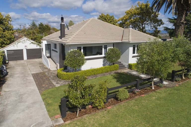 Photo of property in 1 Bell Street, Judea, Tauranga, 3110