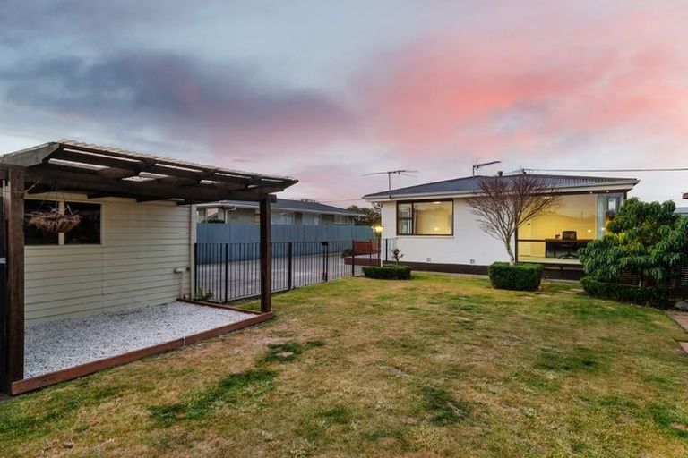 Photo of property in 15 Fairford Street, Bishopdale, Christchurch, 8053